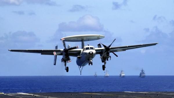 中國隱形艦載機首飛,相比F-31再次進步,優於F-35 中國隱形艦載機首飛,相比F-31再次進步,優於F-35