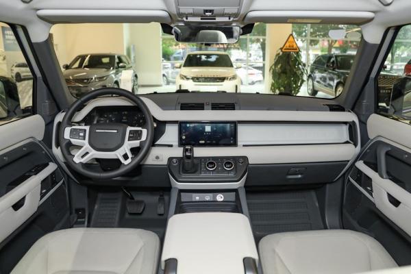 路虎衛士90經典復刻版——給童心未泯的成年人制造的大個頭玩具