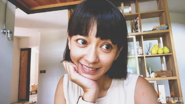 39歲女明星生二胎被罵上熱搜：“你怎麼醜成這樣？”