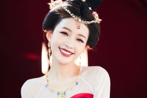 《你好星期六》漸入佳境，主題明確，推廣國風，1位常駐幫了何炅