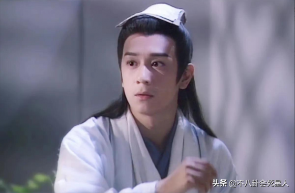 年輕玉樹臨風，中年不忍直視，這些童年男神腫麼了