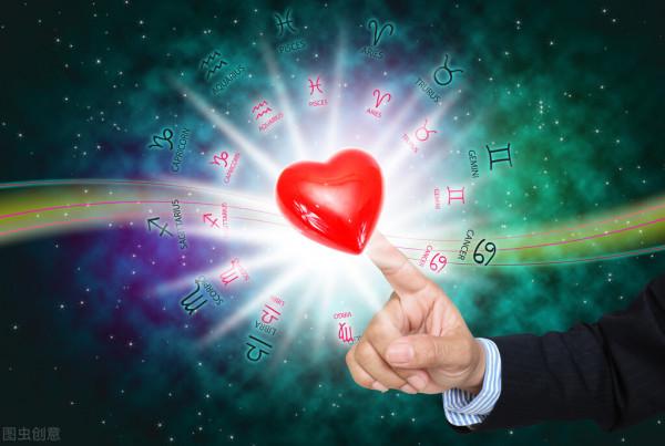 十二星座各自的怪癖是什麼，雙魚座竟然愛摳手指頭