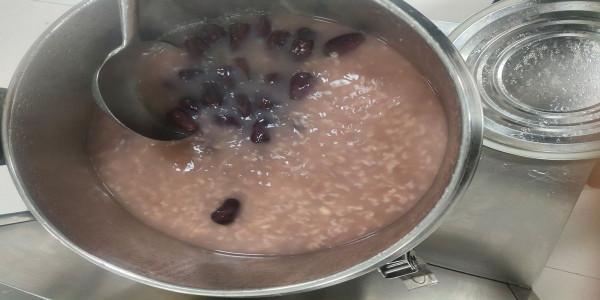 快來看看,新兵入營第一頓飯都吃點啥? 快來看看,新兵入營第一頓飯都吃點啥?