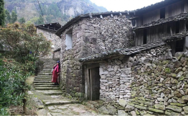 浙江有一小眾古村，距今800多年，年均溫17.9度，超適合度假
