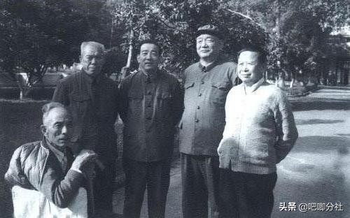 這位少將兩度執掌國體委貢獻巨大，獲鄧小平保護，後任大軍區政委