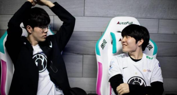 網友熱評LPL冠軍各位置排名,上野無異議,中輔爭議聲極大 網友熱評LPL冠軍各位置排名,上野無異議,中輔爭議聲極大