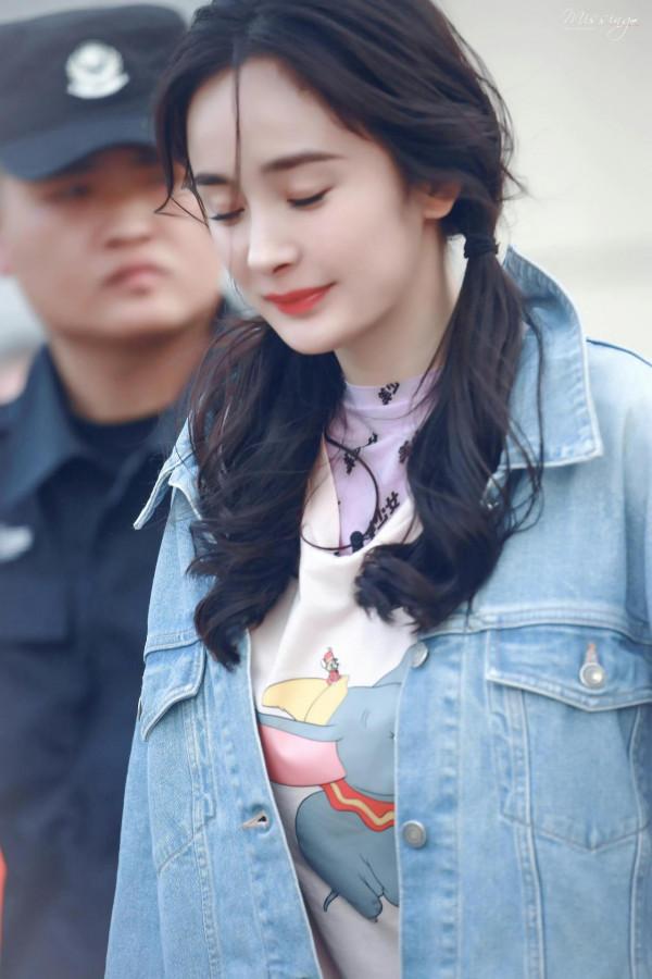 鄰家美少女楊冪出來炸街了 鄰家美少女楊冪出來炸街了