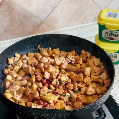 記住這幾個小技巧，做出來的醬爆雞丁才不會失敗