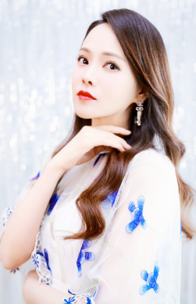 4去戛納無人識，為出名屢次整容，秦昊的“爆紅”離不開這6個女人