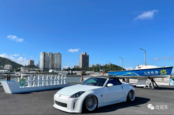 稀有的敞篷日產350Z變身伏地魔,這不是";淑女";是";辣妹"; 稀有的敞篷日產350Z變身伏地魔,這不是";淑女";是";辣妹";