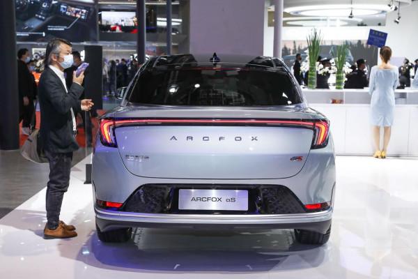 國產電車:極狐阿爾法S,續航可達708公里,顏值與實力並存 國產電車:極狐阿爾法S,續航可達708公里,顏值與實力並存