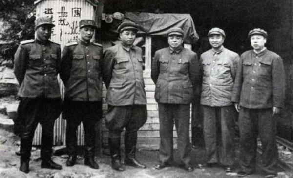 北朝鮮勢如破竹，毛澤東卻秘調25萬大軍去東北，彭德懷：偉人遠略