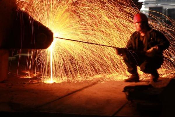 現代的刀劍拿到古代，在兵器榜上有排名嗎？大概位於什麼水平？