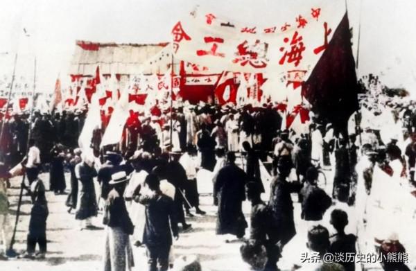 百年前學生何模樣？燕京大學女生穿旗袍打乒乓，四人宿舍有暖氣