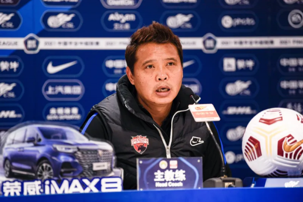 張效瑞：張玉寧不上對我們有好處，但年輕球員更想表現自己