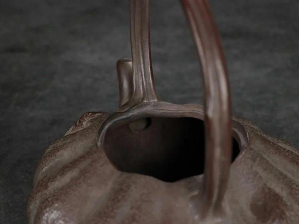 舊藏 老紫砂瓜葉紋茶壺 舊藏 老紫砂瓜葉紋茶壺