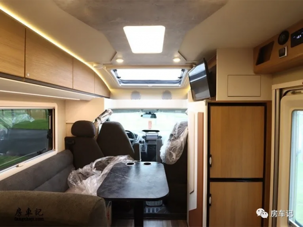 時尚美學兼顧!小身材大味道!2021款宇通C520小頂房車 時尚美學兼顧!小身材大味道!2021款宇通C520小頂房車