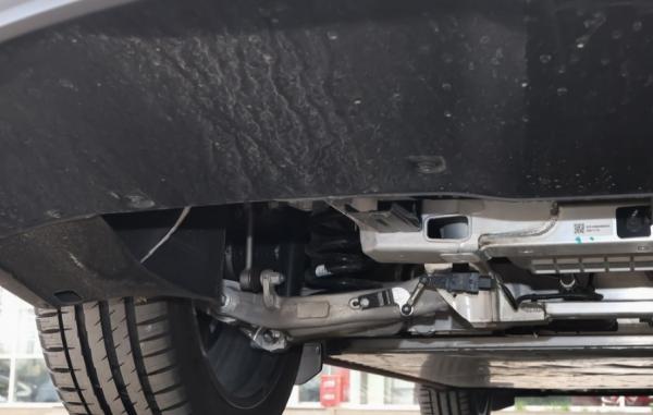 25.19萬起！極狐 阿爾法S外觀科技，內飾超燃，中大型掀背，倍有面