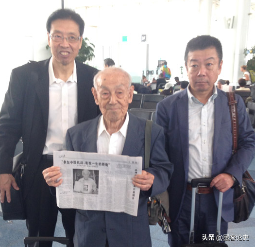 5年前,一日本老頭佩戴勳章來韶山,面向主席銅像哽咽:我是您的兵