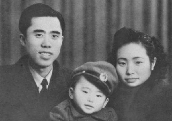 江姐後人過得怎樣？兒子留美保留中國籍，孫子哈佛畢業回國效力