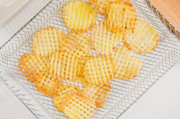 家庭廚房必備平價好物——七彩叮噹空氣炸鍋電烤箱一體機