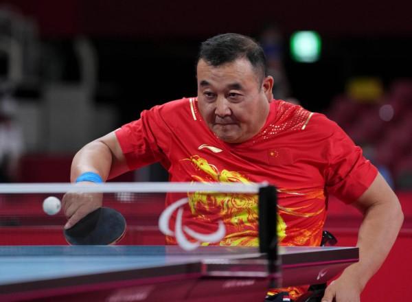 追光丨五十知天命？不，他們不信“天命”