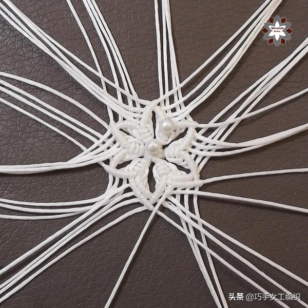 用繩子就能編出漂亮的雪花，超詳細的教程，一步一步教你編