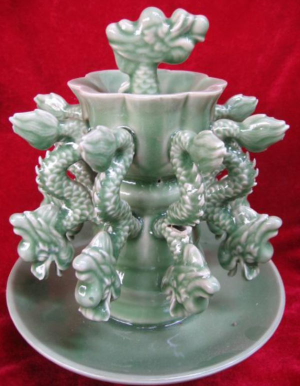 1971年，外交宴上國寶九龍杯失竊，周總理巧用魔術讓外賓原物奉還