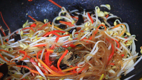 寒露過後，大魚大肉靠邊站，這道菜營養美味，配米飯饅頭真絕