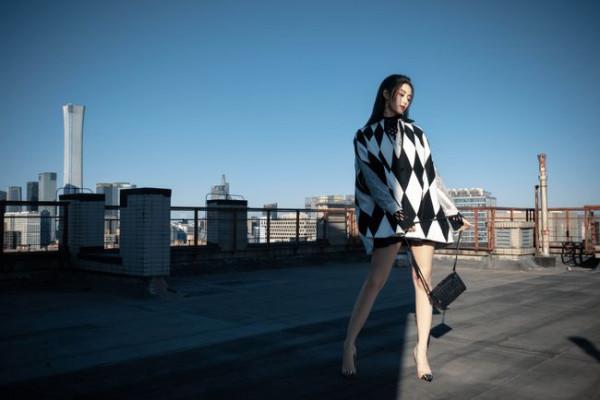 徐藝洋化身安娜公主驚喜空降迪士尼 出席品牌活動氣場十足 徐藝洋化身安娜公主驚喜空降迪士尼 出席品牌活動氣場十足