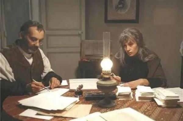 莫泊桑《項鍊》：盧瓦瑟爾這樣的男人，女人遇見了一定要珍惜