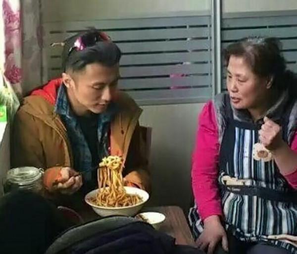 港星定居內地，在北京的富足，上海的熱衷綜藝，廣東的直播賣貨