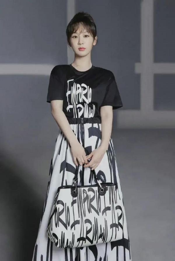 楊紫最新阿瑪尼，推廣圖