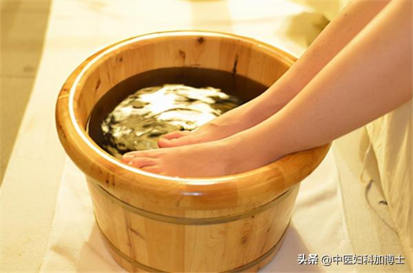 天氣越來越冷,手腳冰冷有什麼方法改善?醫生教你3招,再不怕冷 天氣越來越冷,手腳冰冷有什麼方法改善?醫生教你3招,再不怕冷