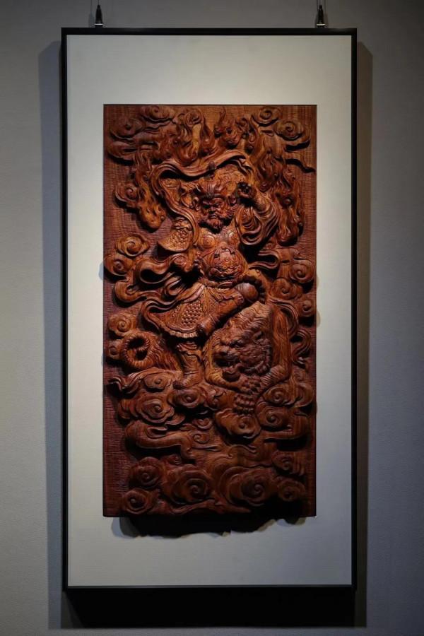 神荼鬱壘門神掛屏！這，是今天我見到的最漂亮的雕刻作品