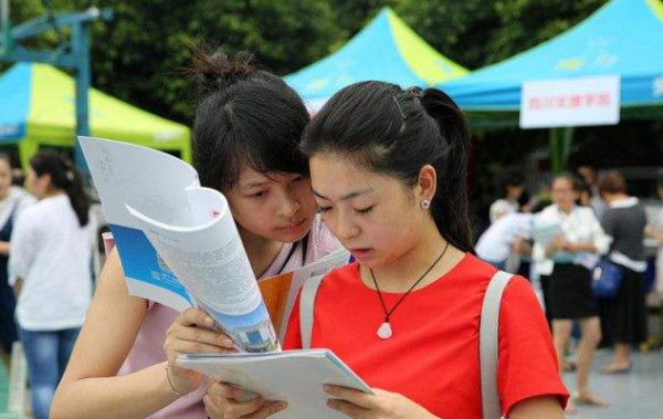 大學裡很燒錢的4大類專業，就業上也有難度，工薪階層慎重選擇