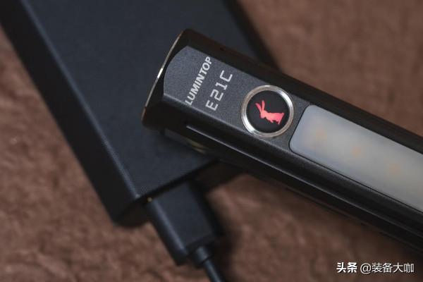 雙光源設計，覆蓋你所有照明需求—Lumintop 雷明兔E21C雙光源手電