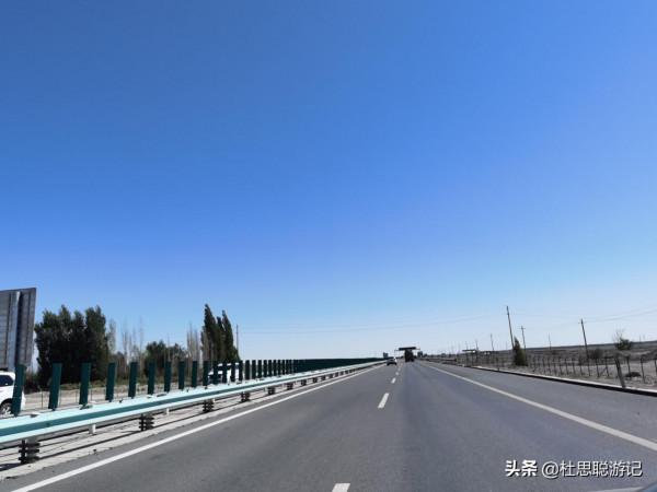 漢EV自駕新疆之旅結束,準備從星星峽離疆,最後一次在新疆充電 漢EV自駕新疆之旅結束,準備從星星峽離疆,最後一次在新疆充電