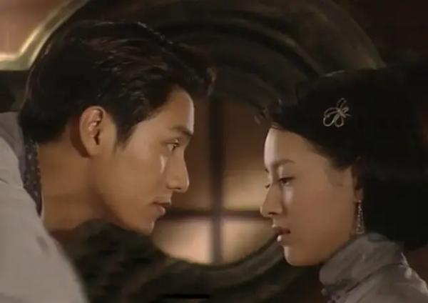 陳坤自曝18年前和董潔“那段情”：那麼相愛，為何最後卻辜負她？