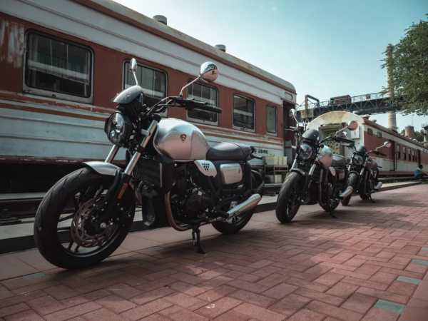 250復古竟然還是一款“效能車”？賽科龍RE3-250試駕體驗