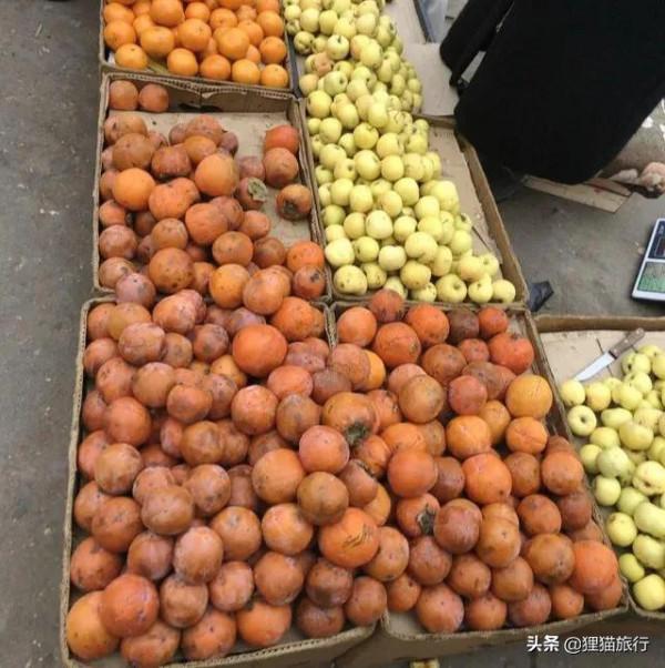 烏茲別克最小的州&mdash;花拉子模州，在伊姆河下游，州府烏爾根奇