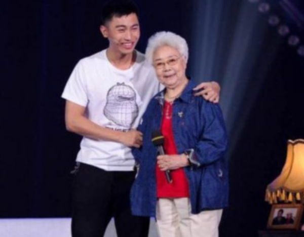 12位年近100歲還健在的老戲骨，秦怡令人敬佩，田華一生太可憐