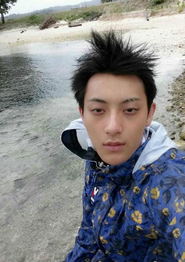 黃子韜：為啞巴發小學手語，成名後把他留在身邊當助理