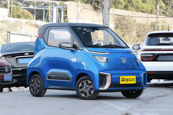 城市通勤利器寶駿E200，低配和高配相差1萬元，誰更具有價效比