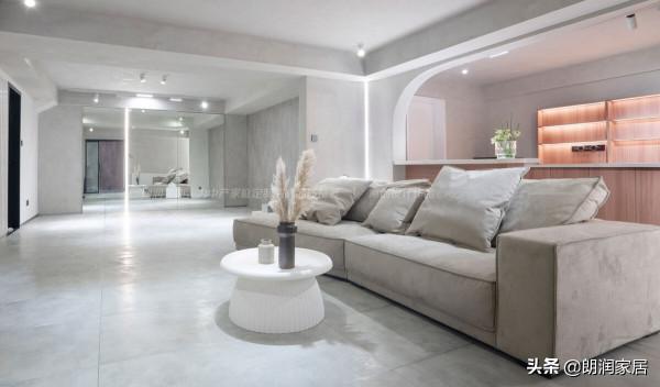 侘寂的素，拱門的古，這疊拼只住藝術家