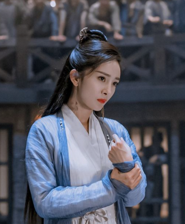 楊冪：古裝劇的她英姿颯爽，很有個性
