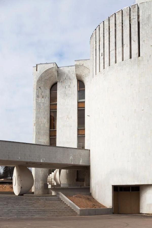 Brutalism / 蘇聯時期粗野主義建築（上）