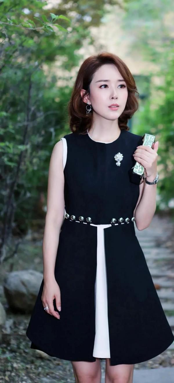 顏丹晨，43歲的“嫦娥仙子”美成了焦點