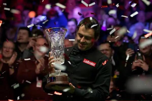 火箭集齊“珊瑚賽”獎盃，小特蘿蔔緊隨其後