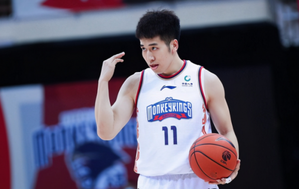 官宣!郭艾倫堂弟成為自由球員,離開CBA賽場,還能否證明自己? 官宣!郭艾倫堂弟成為自由球員,離開CBA賽場,還能否證明自己?